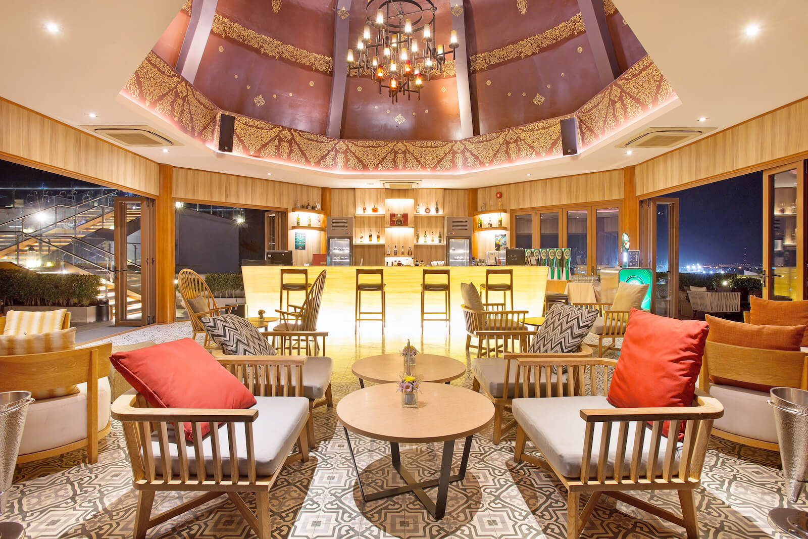 Sky-Bar_03-1.jpg
