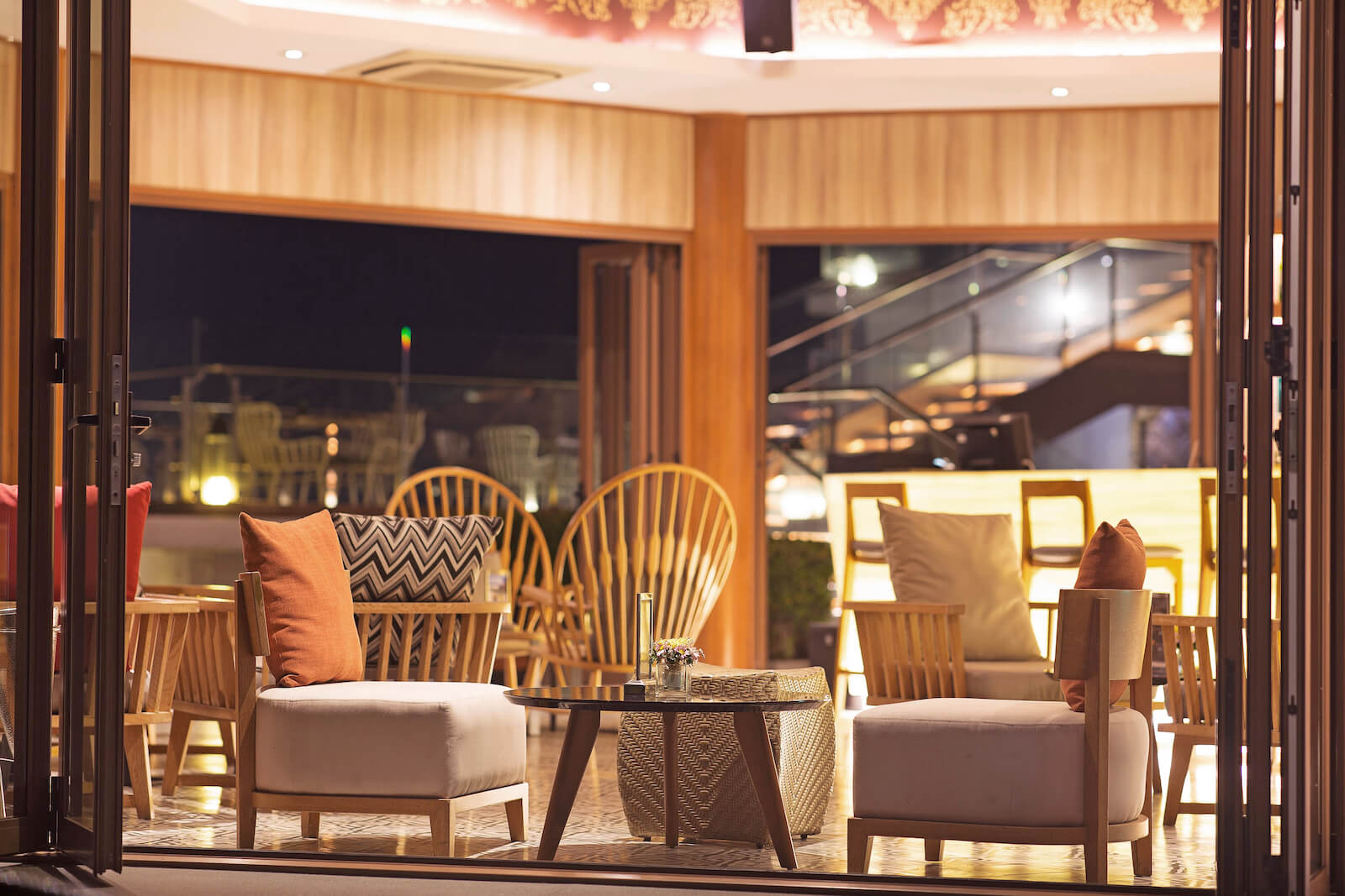 Sky-Bar_04-1.jpg